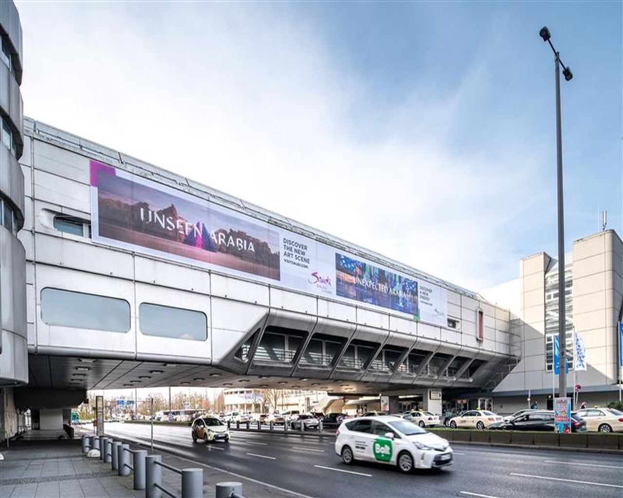 Mega Banner an der ICC-Brücke (Süd & Nord)