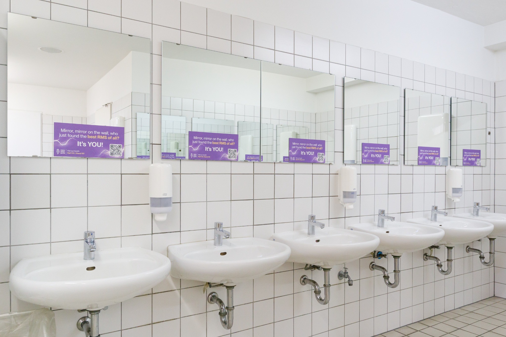Mirror Brandings in the Sanitary Facilities